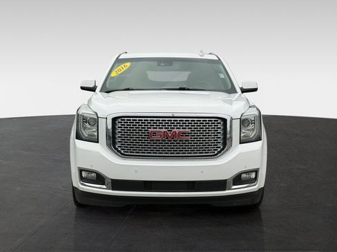 Used 2016 GMC Yukon XL Denali w/ Open Road Package AWD/4WD image 2