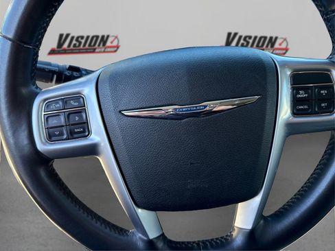 Used 2012 Chrysler Town & Country Touring-L w/ Driver Convenience Group image 26