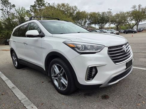Used 2017 Hyundai Santa Fe SE Ultimate image 3