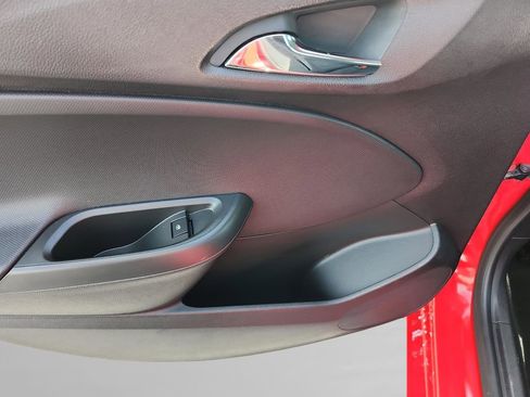 Used 2017 Chevrolet Cruze LS FWD image 22