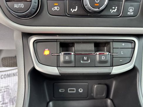 Used 2023 GMC Terrain SLE w/ Driver Convenience Package AWD/4WD image 29