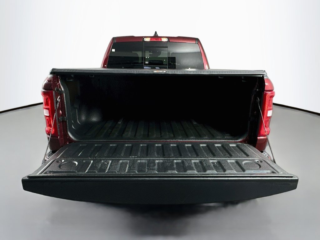 Used 2025 RAM 1500 Laramie w/ Sport Appearance Package AWD/4WD image 30