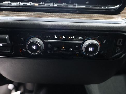 Used 2023 Chevrolet Silverado 1500 LT image 30