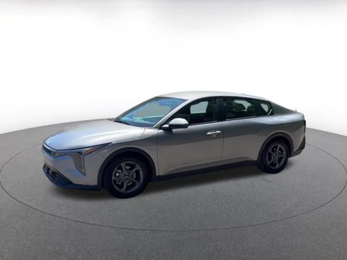Used 2025 Kia K4 FWD image 9