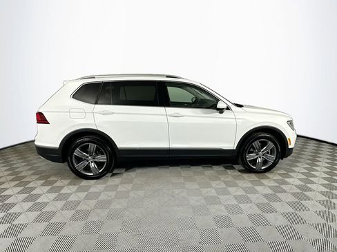 Used 2020 Volkswagen Tiguan SE image 8
