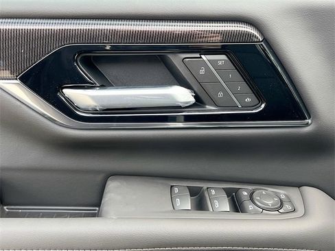 New 2026 GMC Yukon Elevation image 13