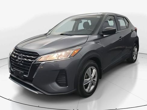 Used 2023 Nissan Kicks S w/ Interior Electronics Package FWD image 5