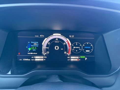 Used 2024 Toyota Tundra Limited image 23