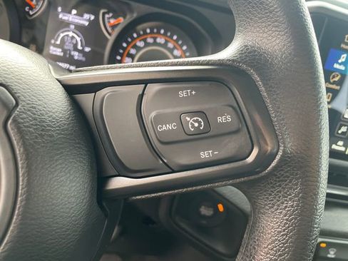 Used 2024 Jeep Gladiator Sport image 30