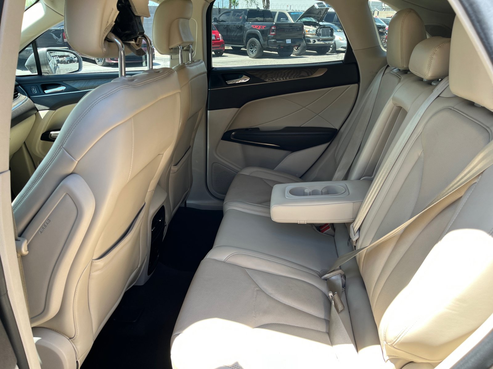 Used 2019 Lincoln MKC Reserve FWD image 28