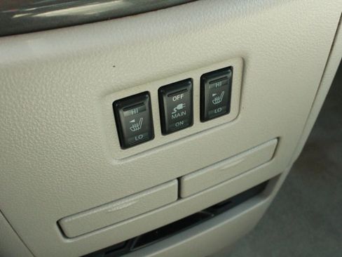 Used 2014 Nissan Quest SL FWD image 22
