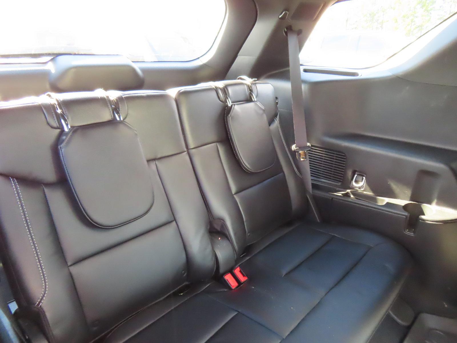 Used 2023 Ford Explorer ST w/ Equipment Group 401A AWD/4WD image 39