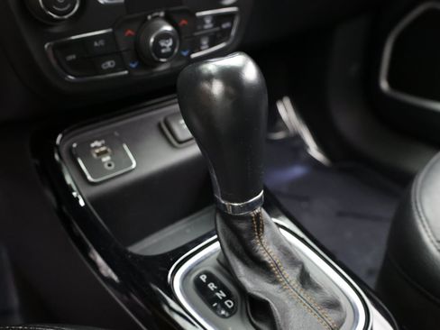 Used 2020 Jeep Compass Limited FWD image 21