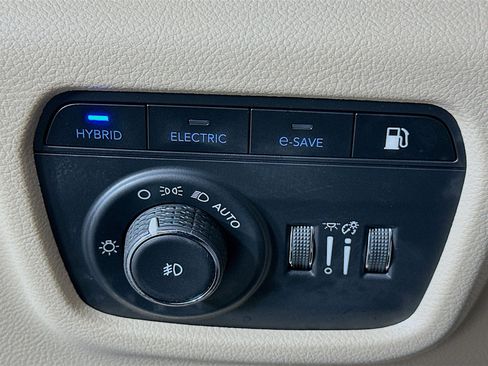 Used 2022 Jeep Grand Cherokee Limited 4xe w/ MOPAR Finishing Package AWD/4WD image 17