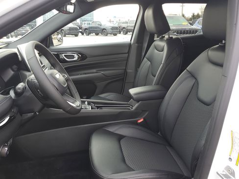 New 2026 Jeep Compass Latitude image 61