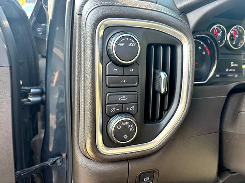 Used 2020 Chevrolet Silverado 2500 LT w/ Fleet Comfort Package image 28