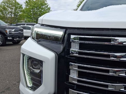 Certified 2023 GMC Canyon Denali AWD/4WD image 10