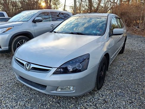 Used 2004 Honda Accord EX image 3