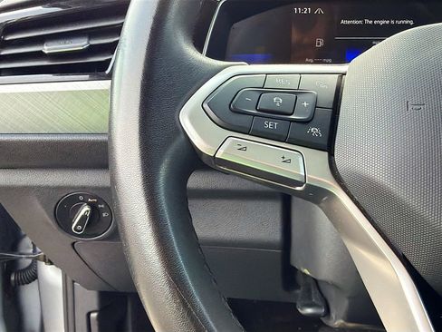 Used 2024 Volkswagen Jetta SE image 36