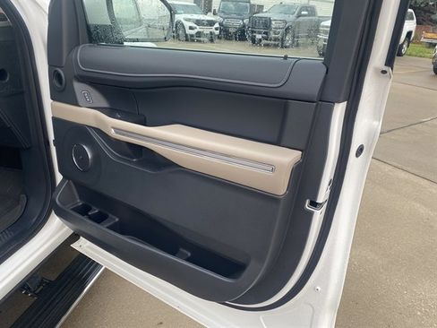 Used 2024 Ford Expedition Max Limited AWD/4WD image 26