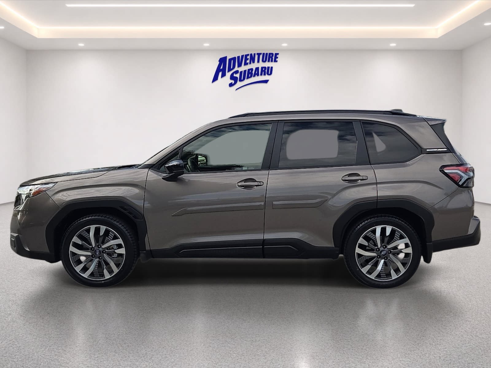 Certified 2025 Subaru Forester Touring AWD/4WD image 4