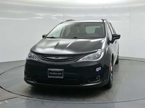 Used 2018 Chrysler Pacifica Limited w/ Advanced Safetytec Group image 56
