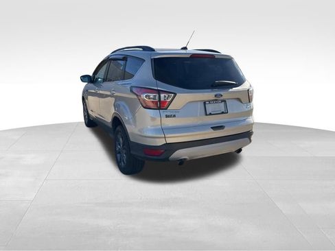 Used 2017 Ford Escape SE image 7