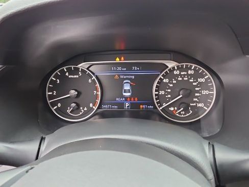 Used 2023 Nissan Altima 2.5 SV image 3