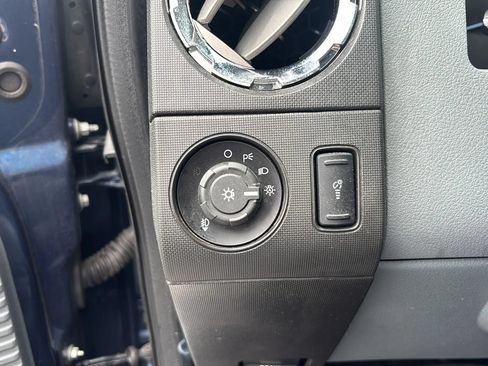 Used 2016 Ford F250 XLT w/ XLT Premium Package AWD/4WD image 21