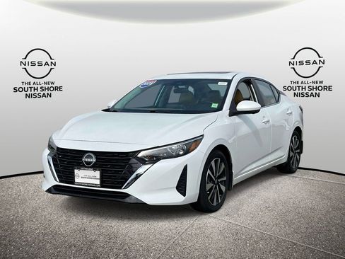 Used 2025 Nissan Sentra SV w/ SV Premium Package image 4