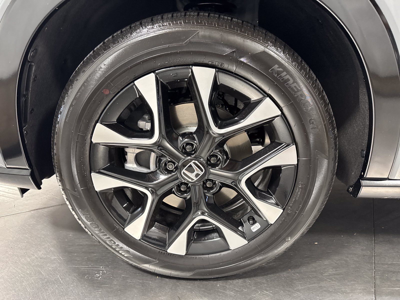 Used 2027 Honda HR-V EX-L image 2