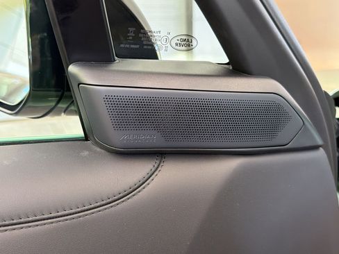 New 2026 Land Rover Range Rover SV AWD/4WD image 21