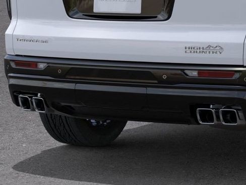 New 2026 Chevrolet Traverse High Country FWD image 40