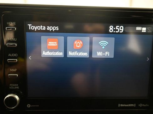 Used 2021 Toyota Highlander LE AWD/4WD image 12