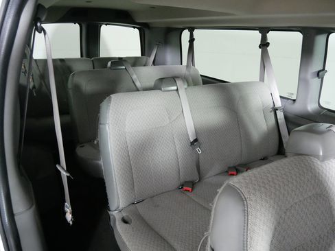 Used 2025 Chevrolet Express 3500 LT w/ LT Preferred Equipment Group RWD image 33
