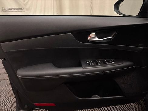 Used 2023 Kia Forte GT-Line w/ GT-Line Premium Package FWD image 10