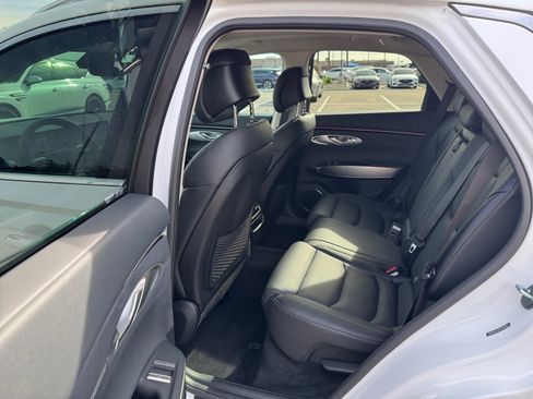 Used 2026 Genesis GV70 2.5T Select image 17