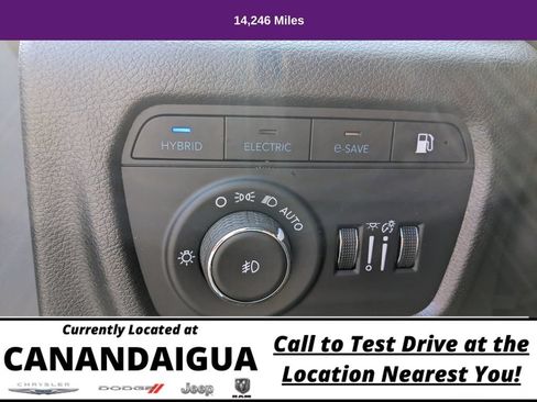Used 2022 Jeep Grand Cherokee Trailhawk AWD/4WD image 35