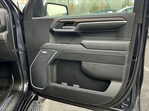 Used 2023 GMC Sierra 1500 SLT w/ SLT Premium Package image 19