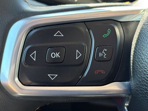 Used 2024 Jeep Wrangler Unlimited Sahara AWD/4WD image 32