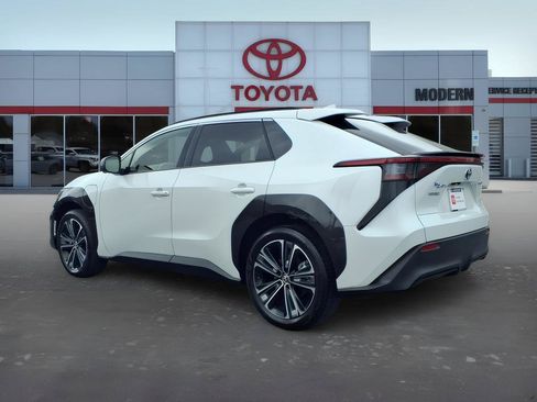 Certified 2023 Toyota bZ4X FWD w/ Weather Package image 3