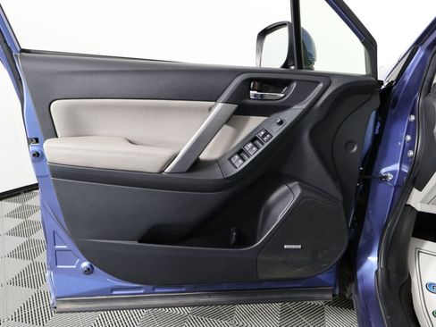 Used 2015 Subaru Forester 2.5i Limited image 12