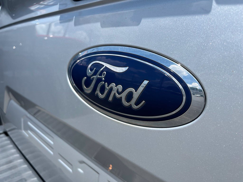 Used 2018 Ford F150 XLT w/ Equipment Group 301A Mid AWD/4WD image 12