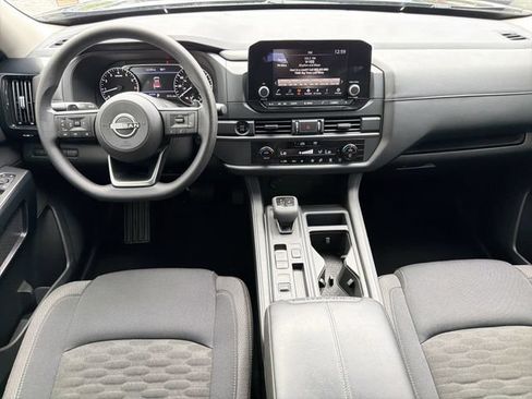 Certified 2025 Nissan Pathfinder S FWD image 12