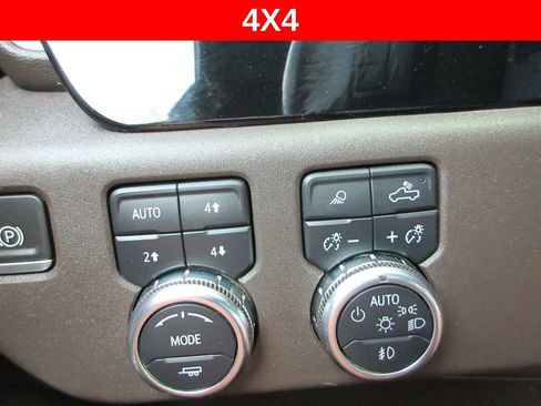 Used 2022 GMC Sierra 1500 SLT w/ SLT Premium Package AWD/4WD image 26
