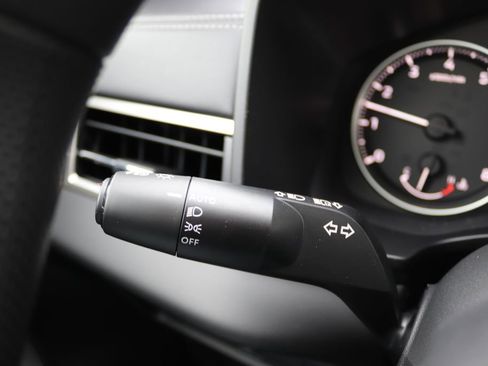 New 2026 Mitsubishi Outlander ES image 8