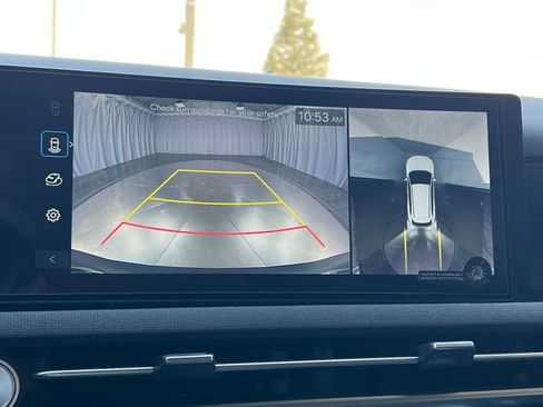 New 2025 Hyundai Tucson Limited image 17