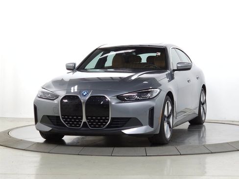 Used 2023 BMW i4 eDrive35 RWD image 4