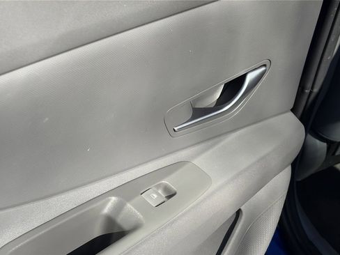 Used 2023 Hyundai Elantra SEL image 26