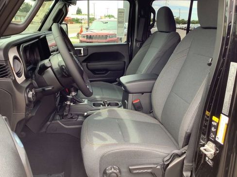 New 2026 Jeep Gladiator Sport image 8